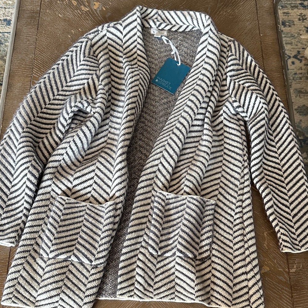 Market & Spruce Striped Chevron Hooded Cardigan in Cream & Black